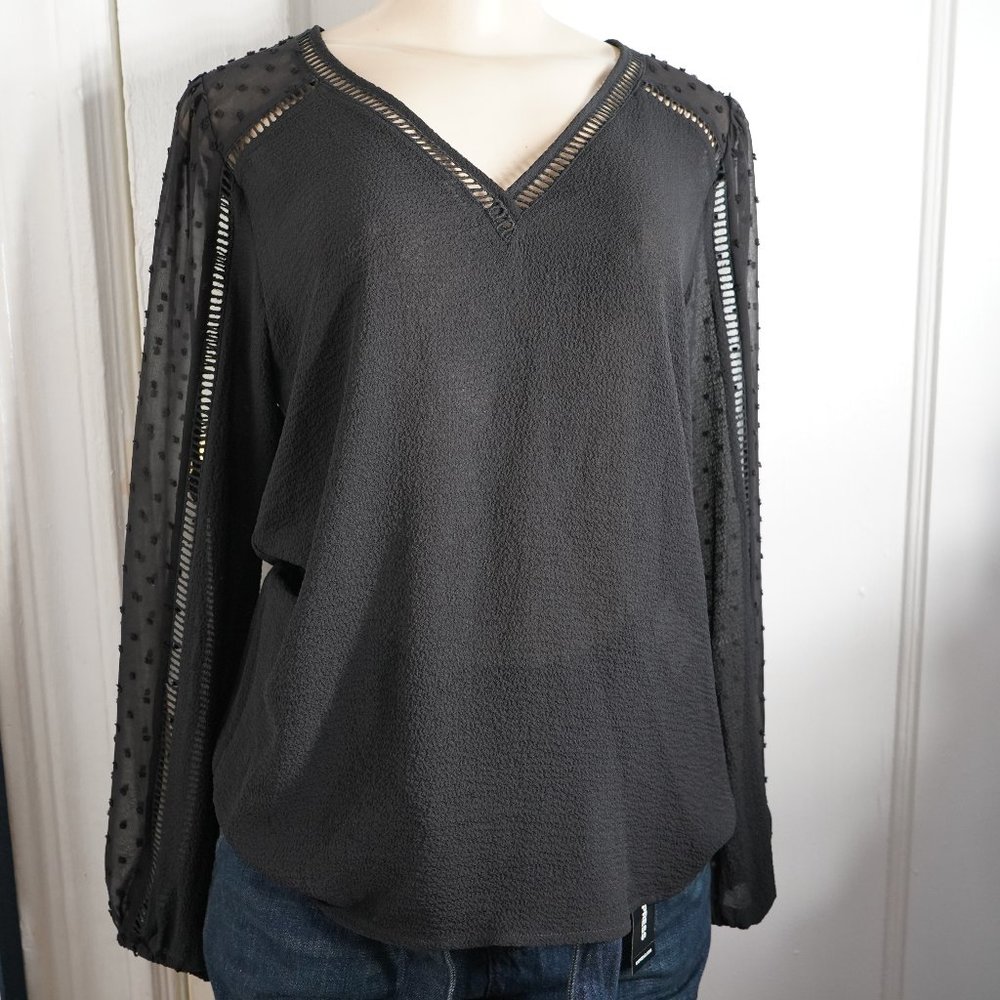 Embroidered Clip Dot Sleeve Top Size: S TALL